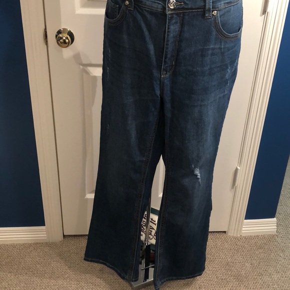 EUC Melissa McCarthy Seven7 Jeans - Picture 3 of 5
